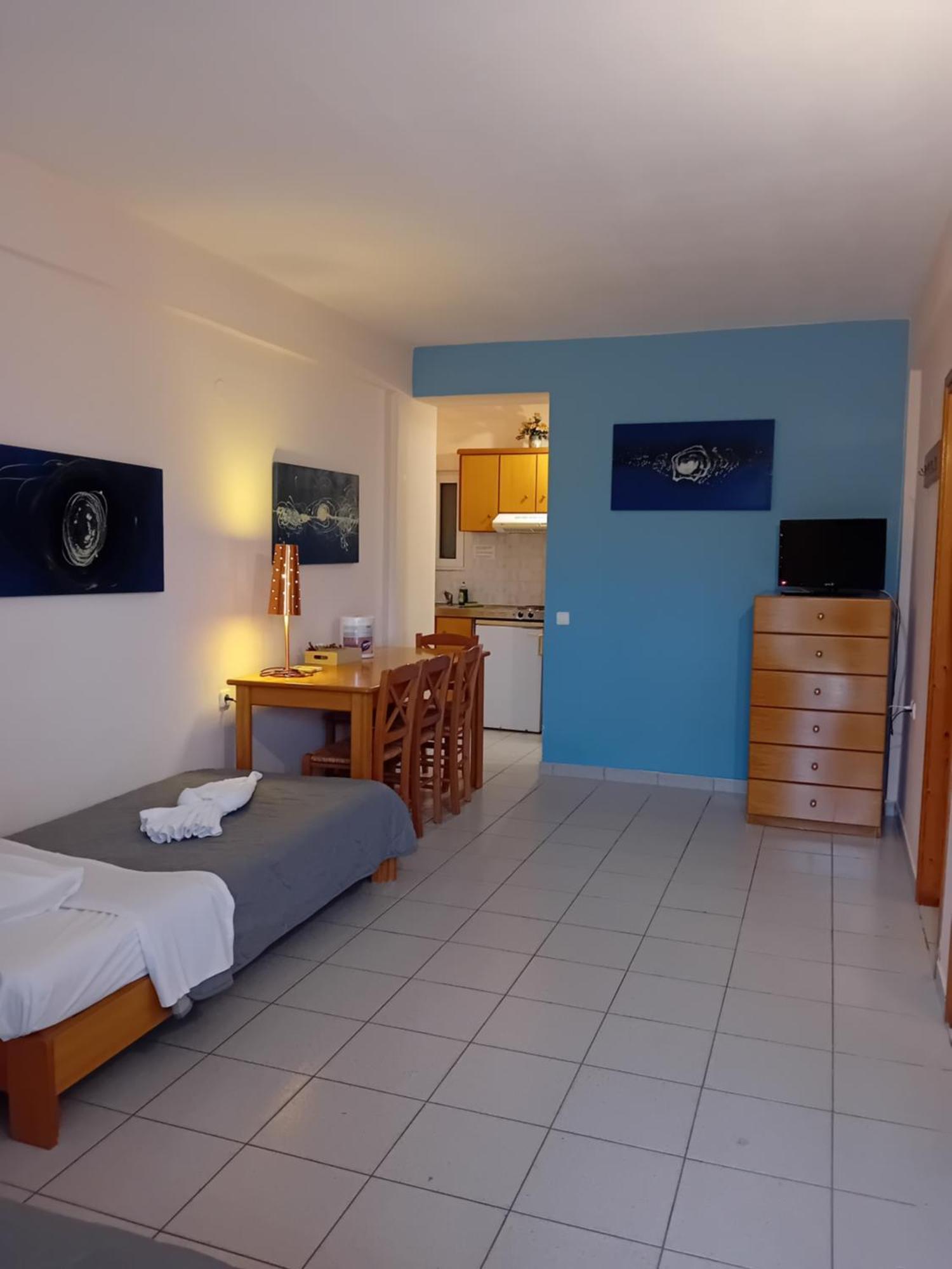 Heliotopos Apartments Толон Экстерьер фото