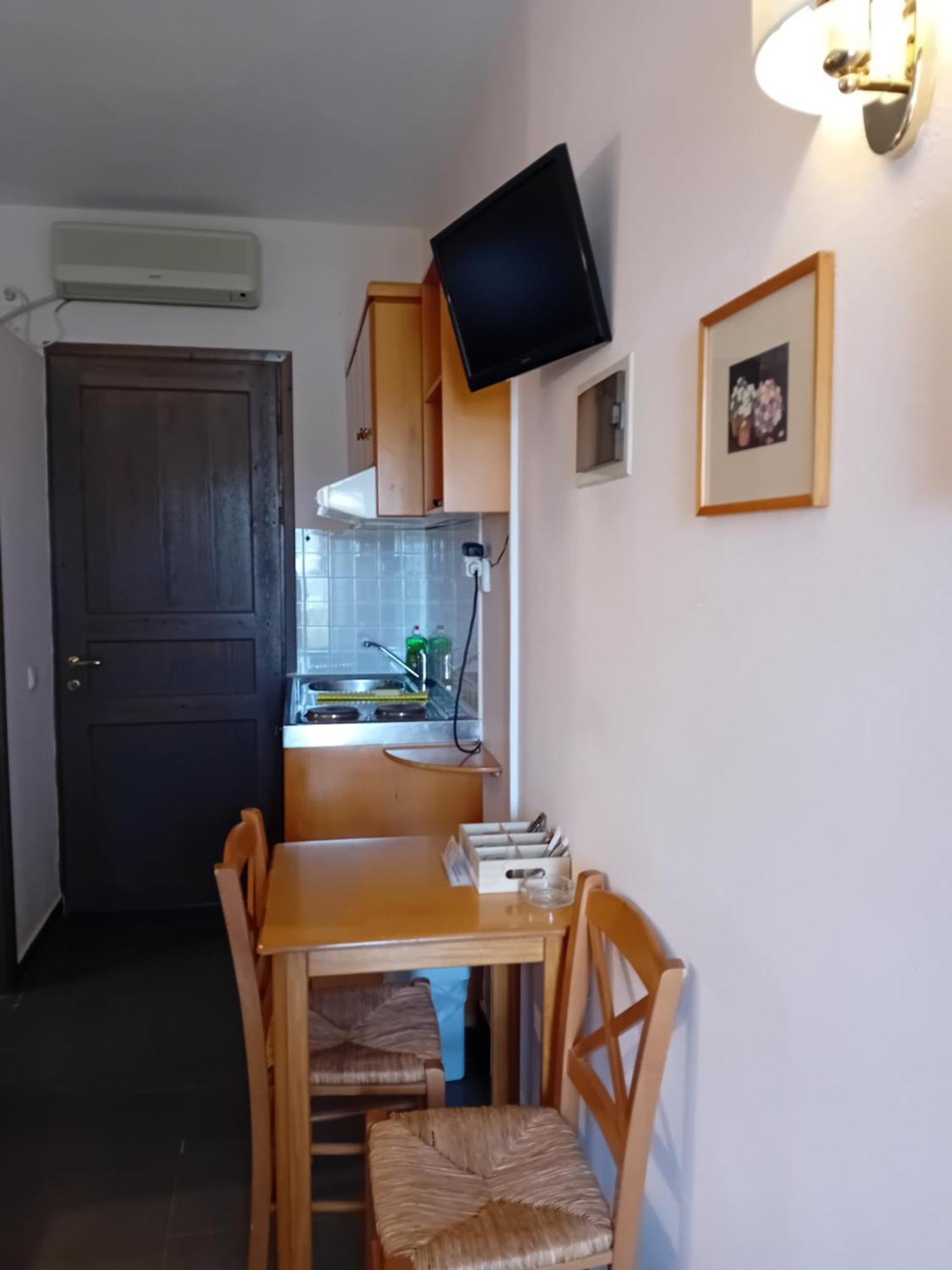 Heliotopos Apartments Толон Экстерьер фото